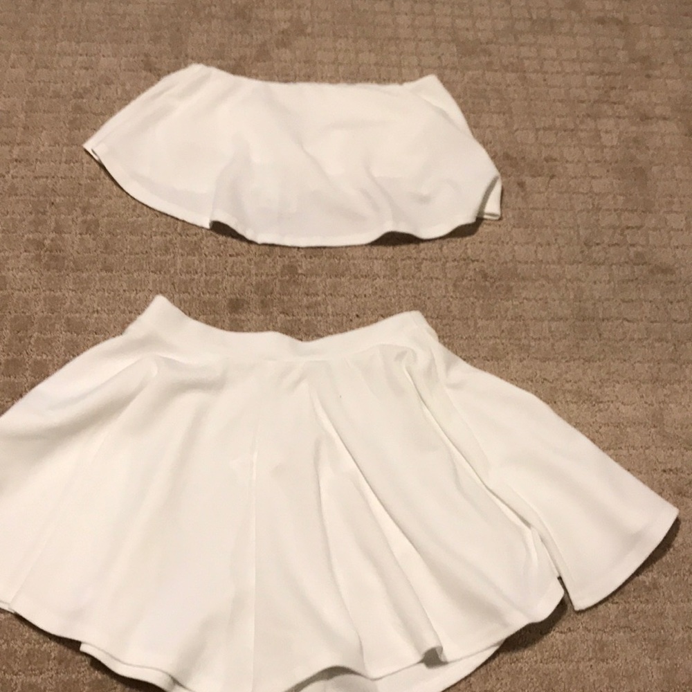 Bandaeu Crop & Shorts